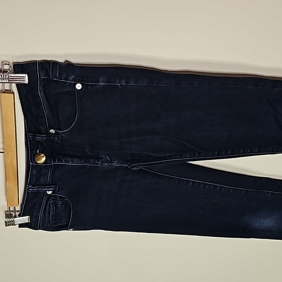 AMERICAN Eagle dark wash size 0 skinny jeans - Picture 2 of 7